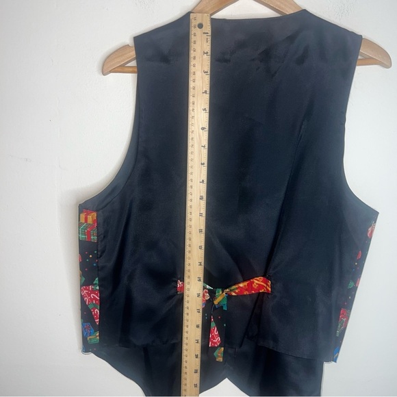 Vintage Saddle River Christmas Vest with Christmas Presents Size Medium - Picture 7 of 7